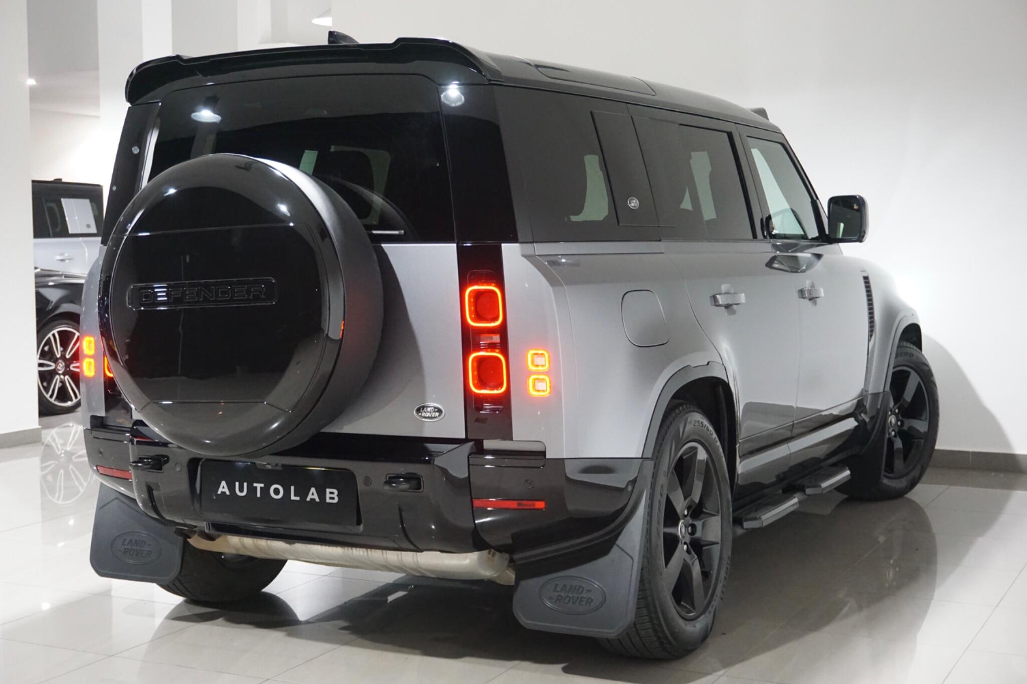 Land Rover Defender 110 3.0 D300 MHEV X-Dynamic SE SUV 5dr Diesel Auto 4WD Euro 6 (s/s) (300 ps)